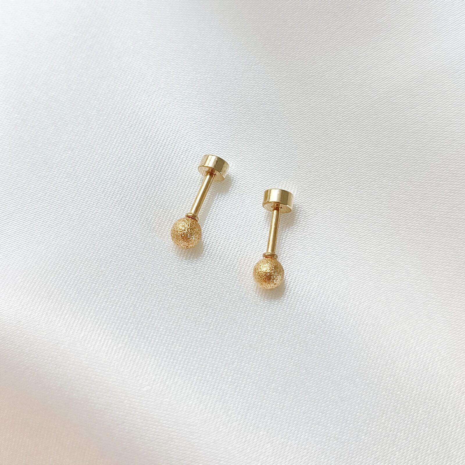 1000139202-01 Kolczyki sztyfty kuleczki