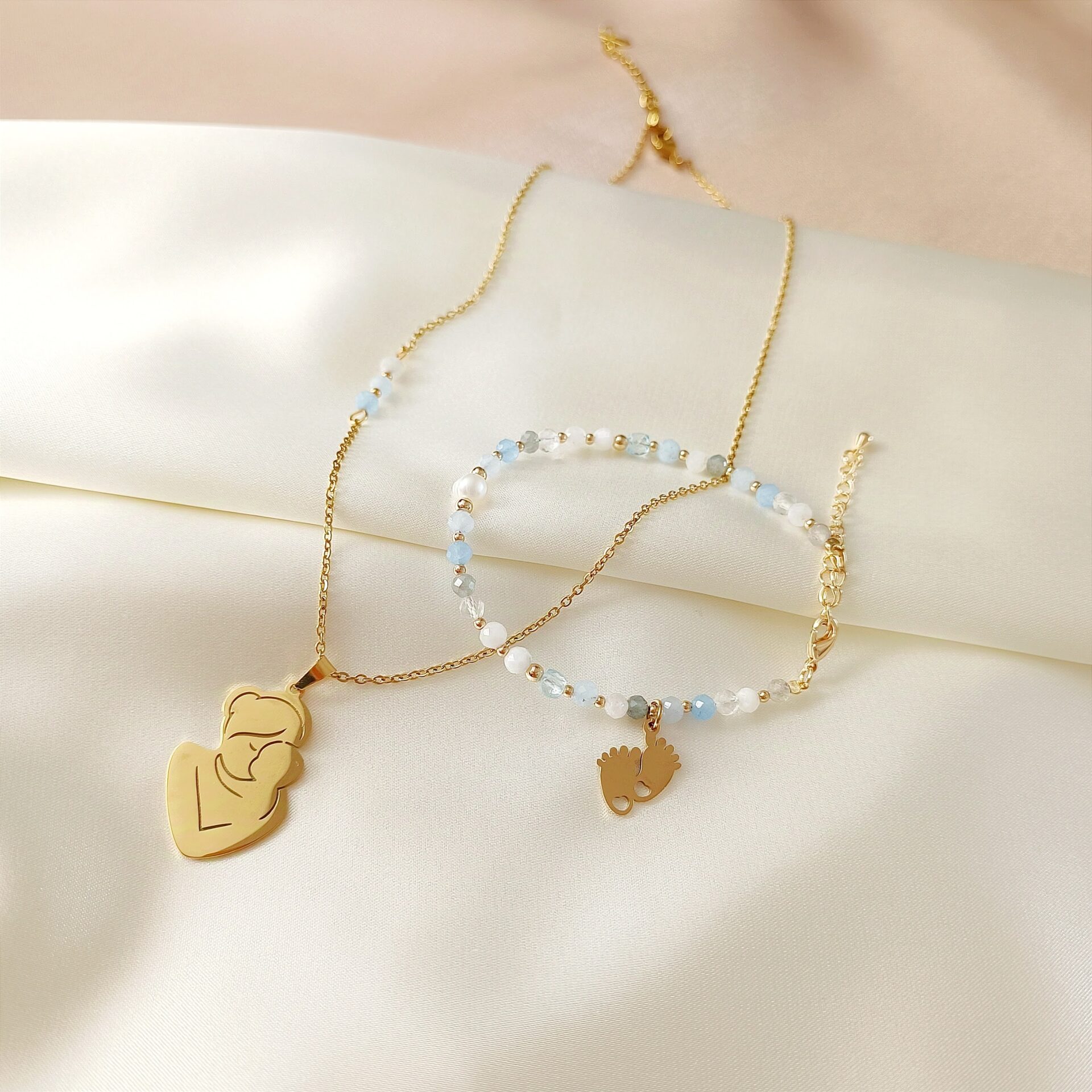 1729090599711 Bransoletka IT'S A BOY! z niebieskimi kamieniami