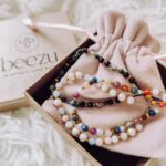 Bransoletka na jedwabnej nitce - personalizowana