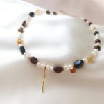 Unikat - naszyjnik perły z bryłkami kamieni Unikat - naszyjnik perły z bryłkami kamieni