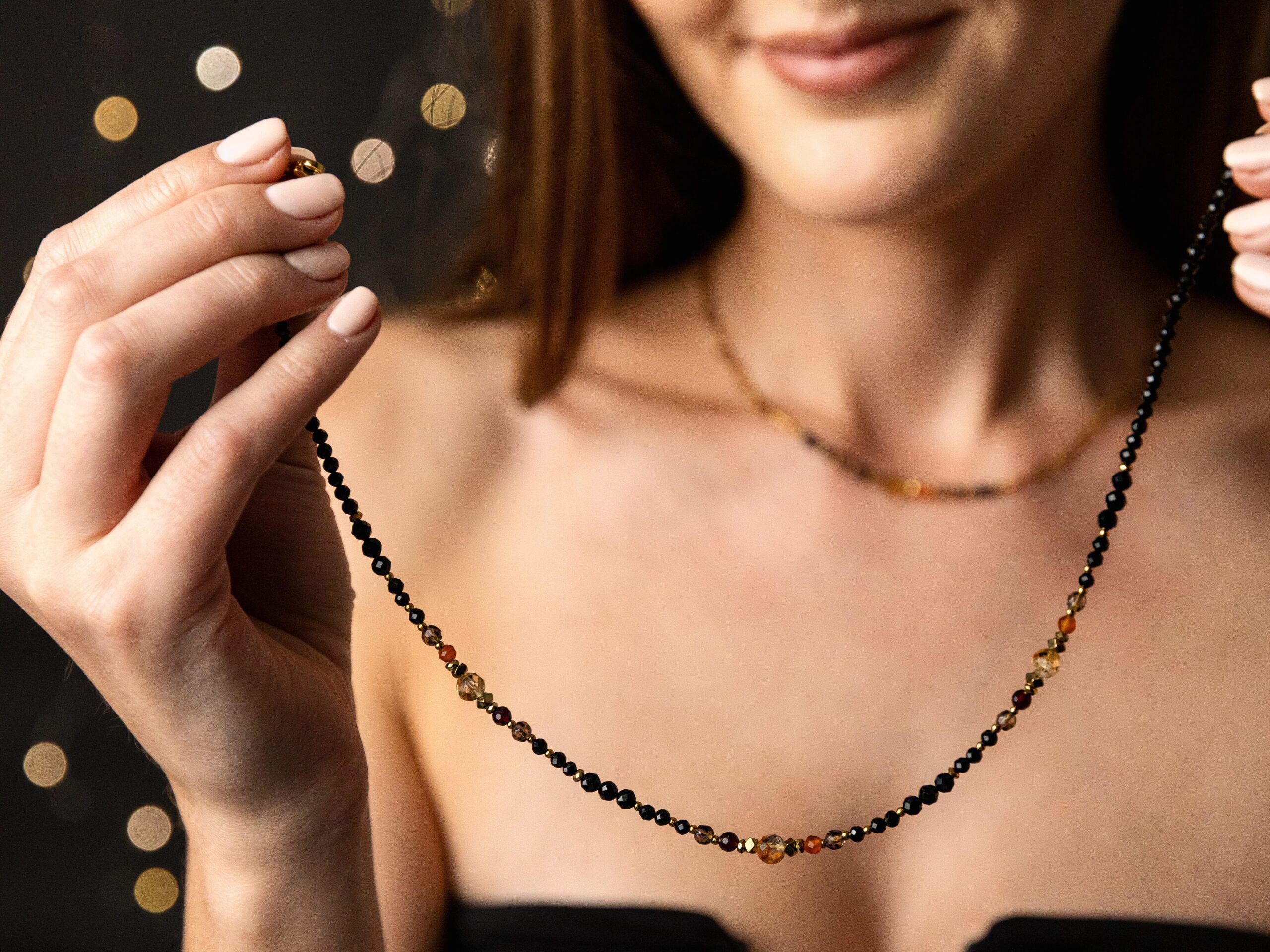 Biżuteria świąteczna Beezu – magia kamieni i subtelna elegancja