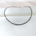 BLUE DIAMOND - naszyjnik z niebieskim diamentem - czarny BLUE DIAMOND - naszyjnik z niebieskim diamentem - czarny