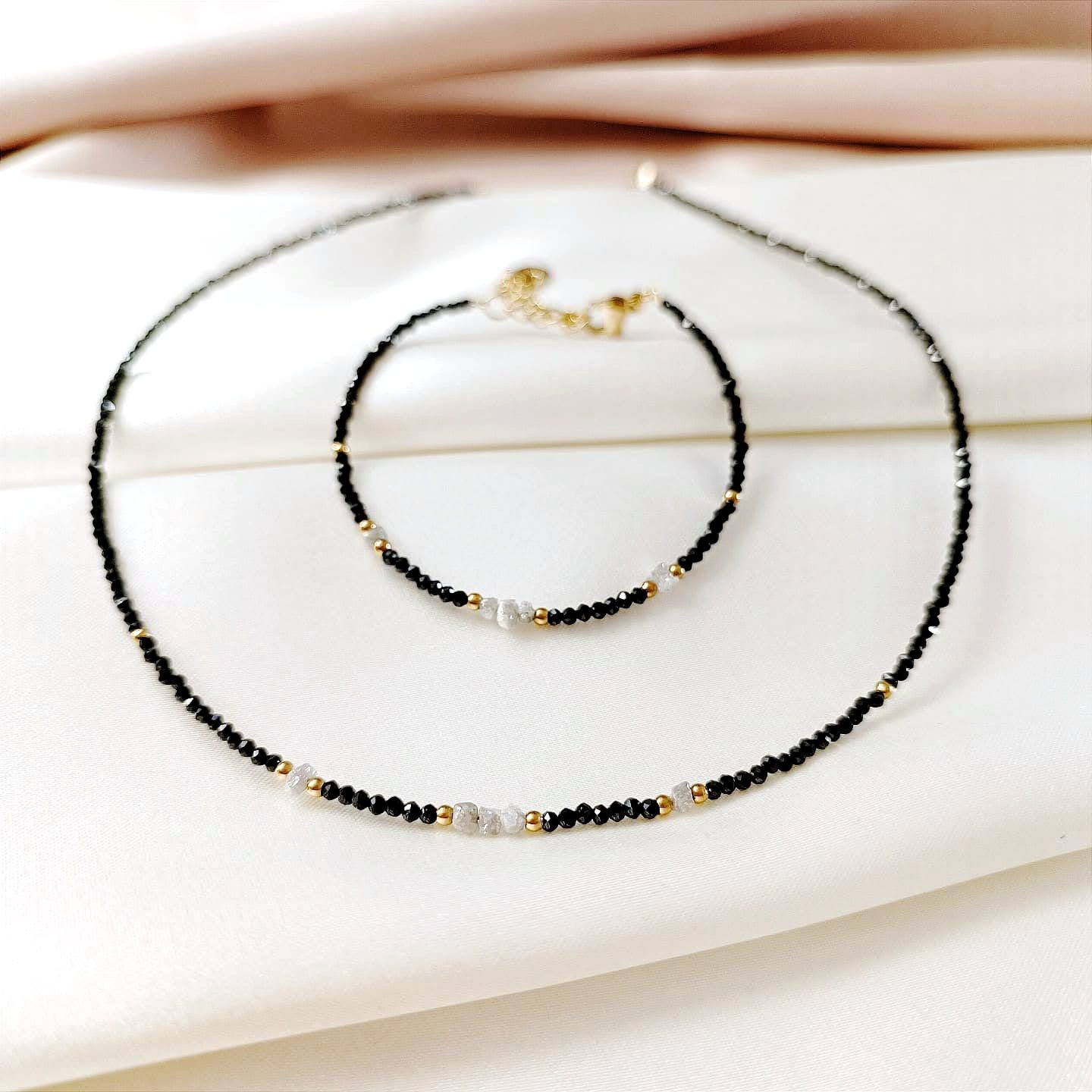 1735160531166 GRAY DIAMOND - bransoletka z szarym diamentem - czarna