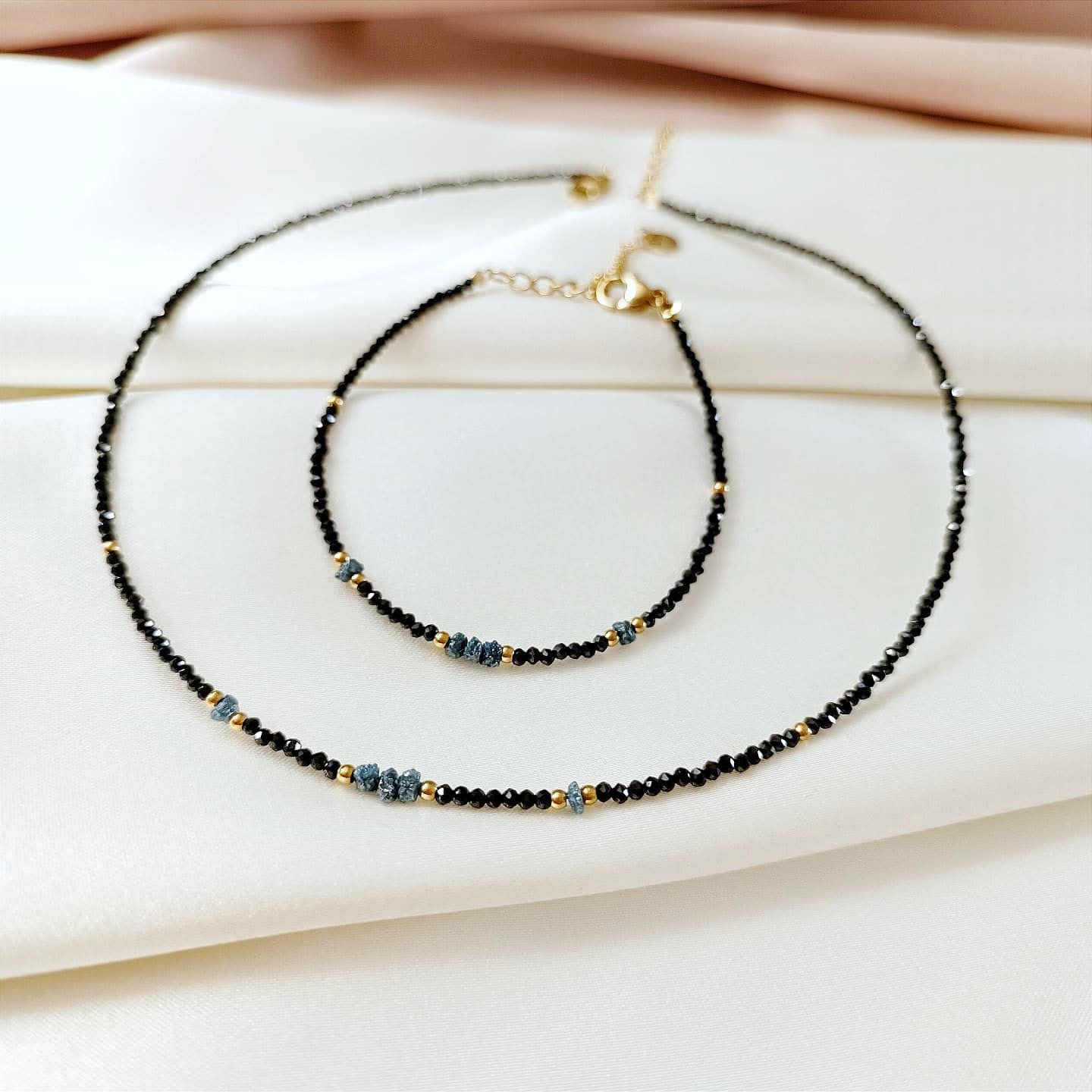 1735160531205 BLUE DIAMOND - naszyjnik z niebieskim diamentem - czarny