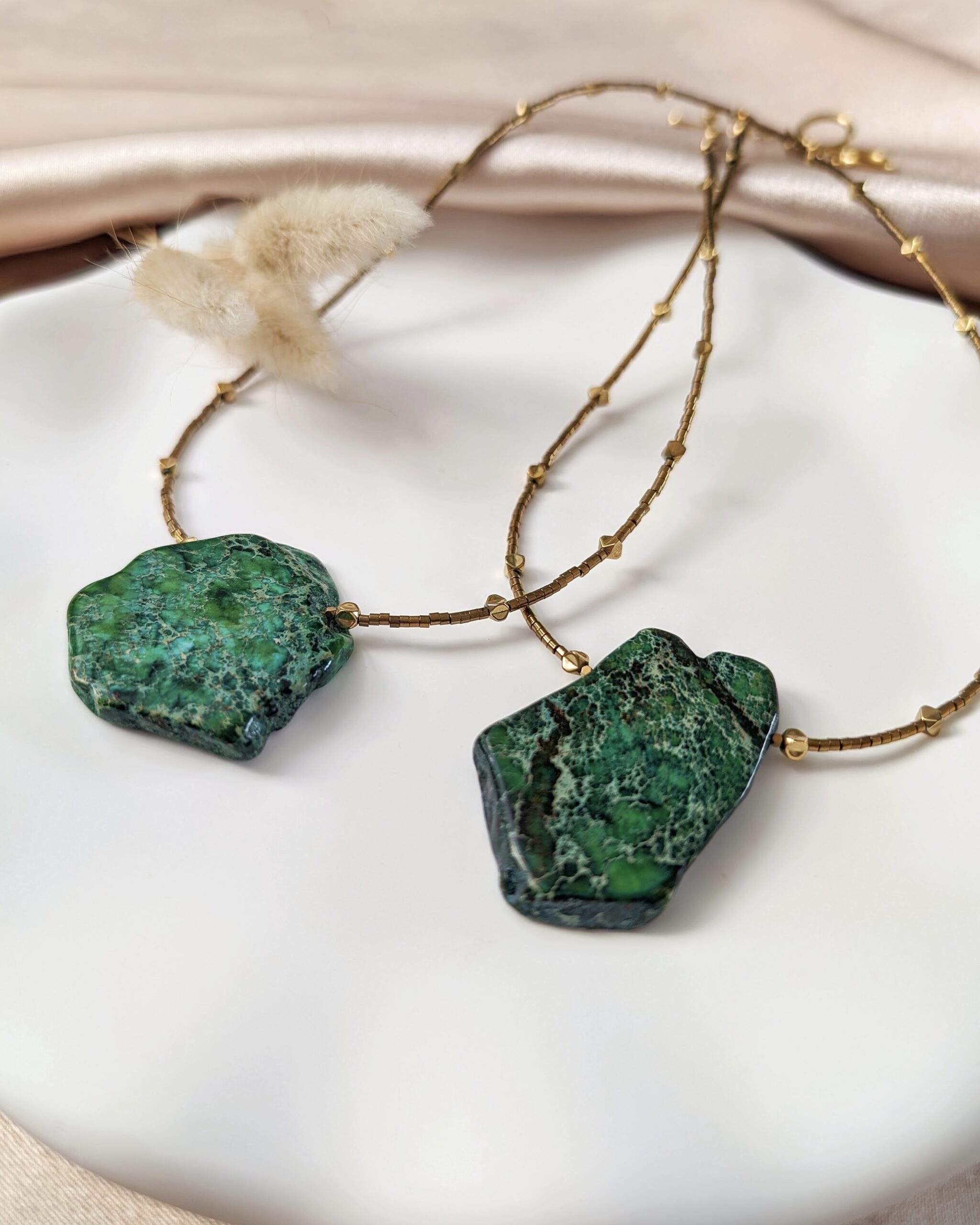 1000023360~2 Plaster jaspisu I - naszyjnik