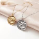 Łańcuszek - amulet z wilkiem