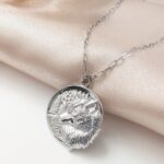 Łańcuszek - amulet z wilkiem