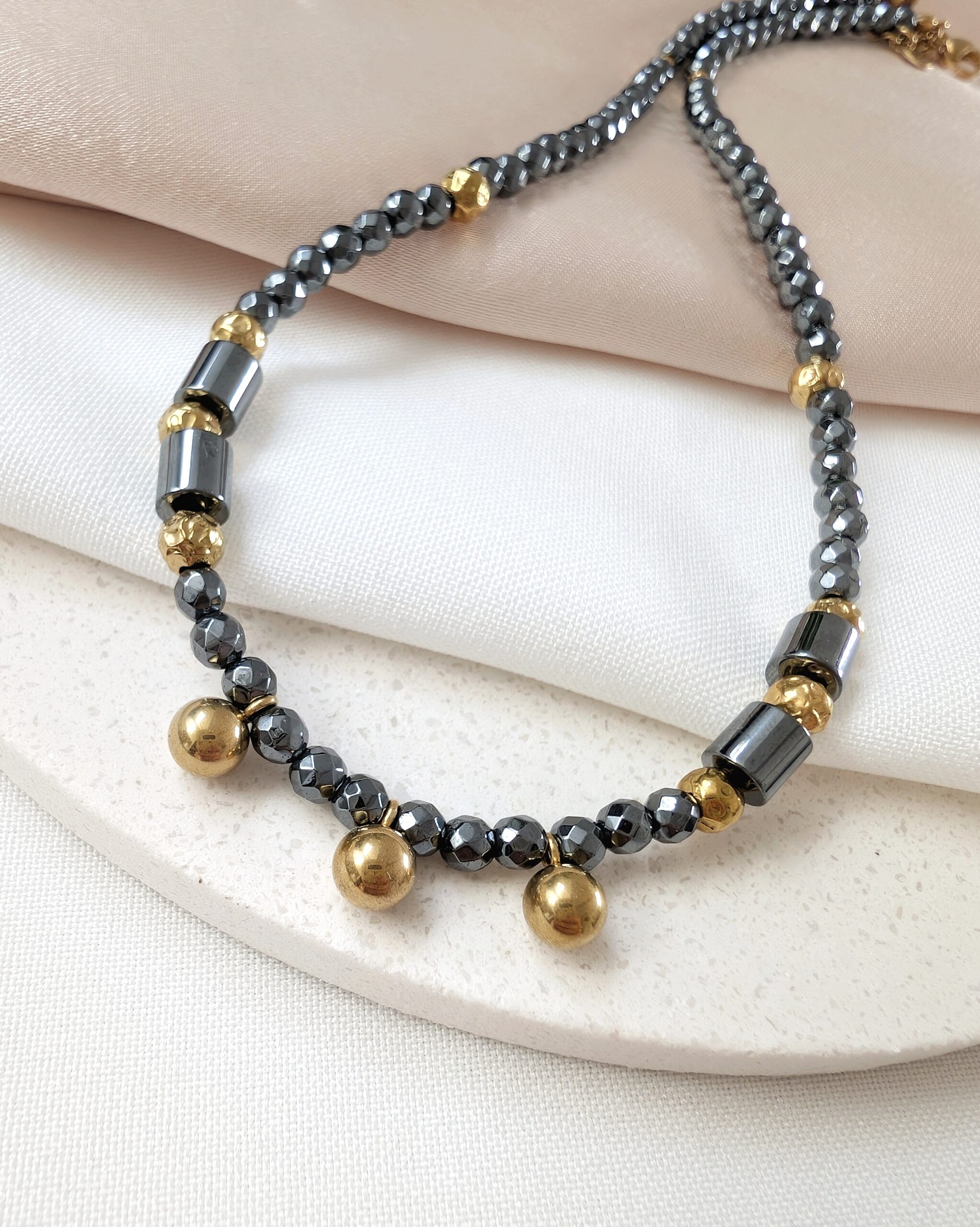 1000059515 Unikat - naszyjnik z hematytu