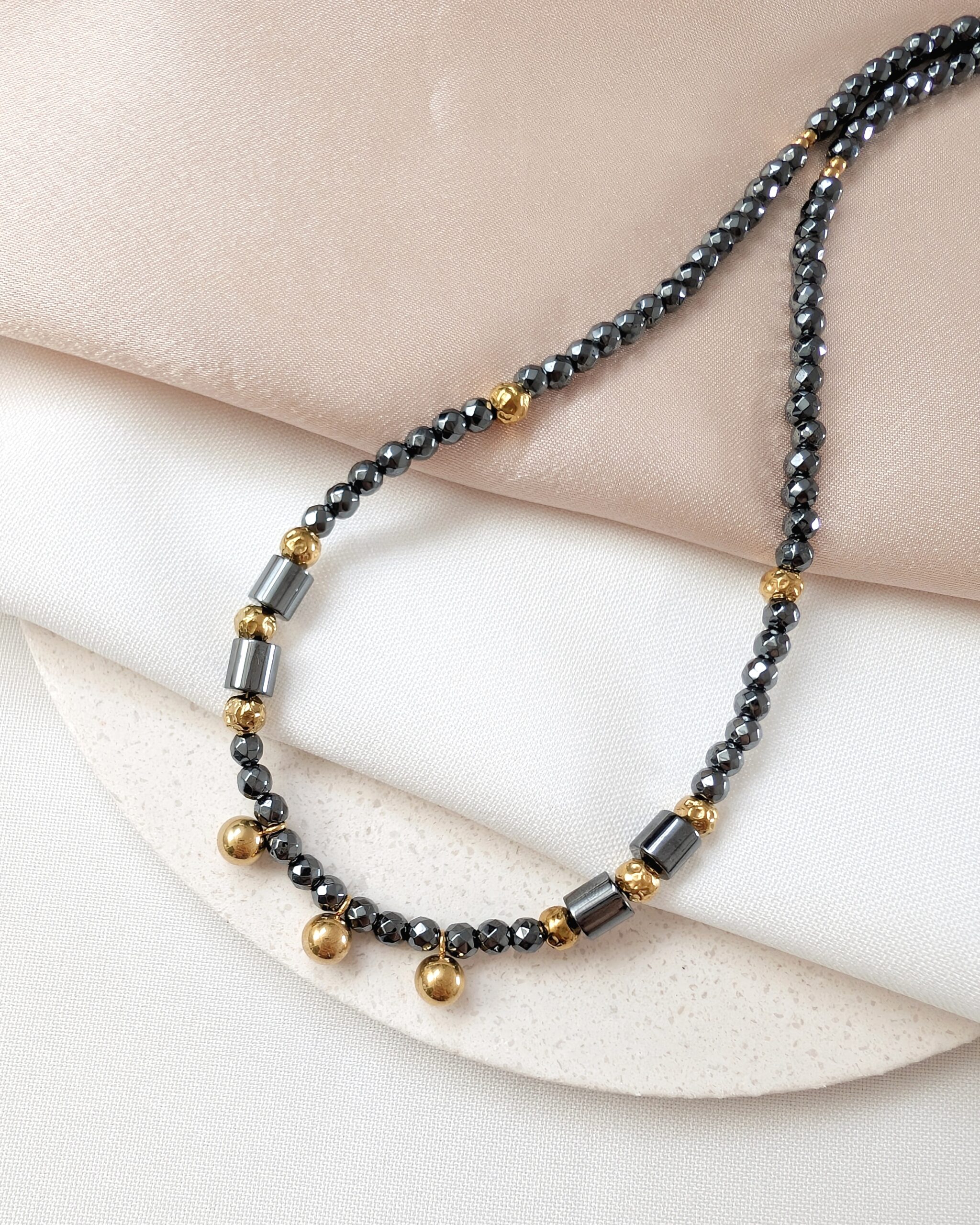 1000059516 Unikat - naszyjnik z hematytu