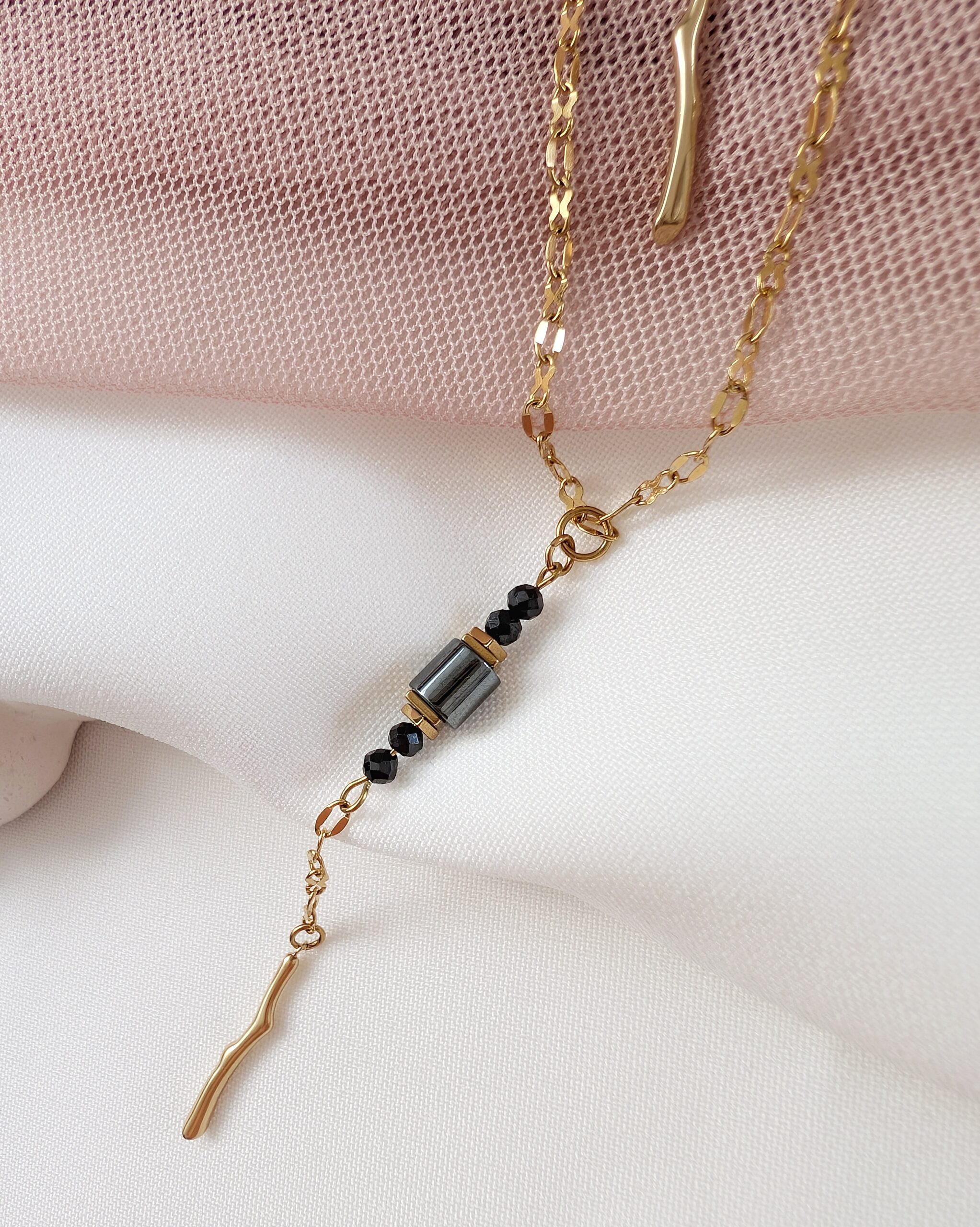 1000058580 Podwójny naszyjnik BLACK ESSENCE - długi