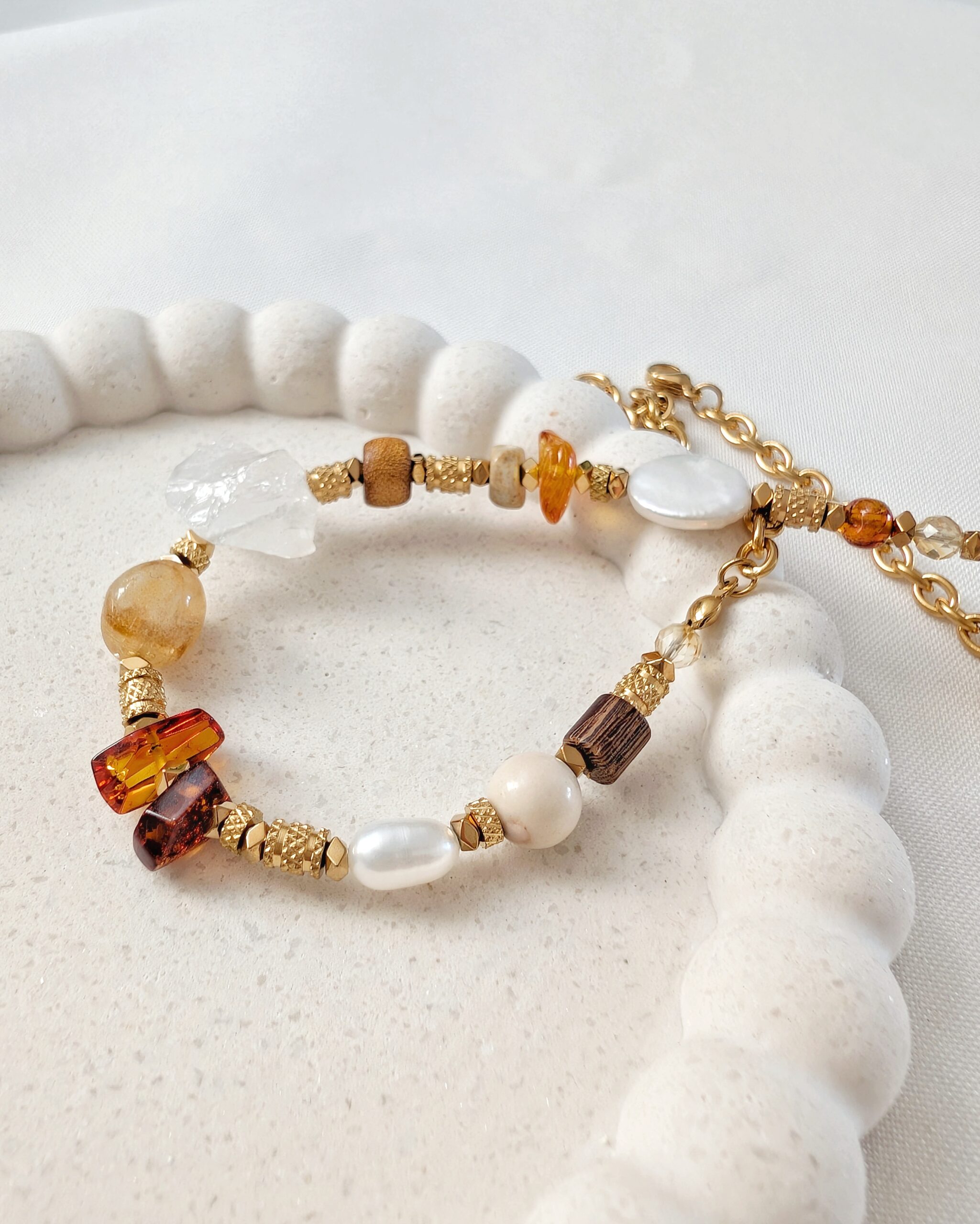 1000075767 Naszyjnik ETERNA z surowym kryształem górskim