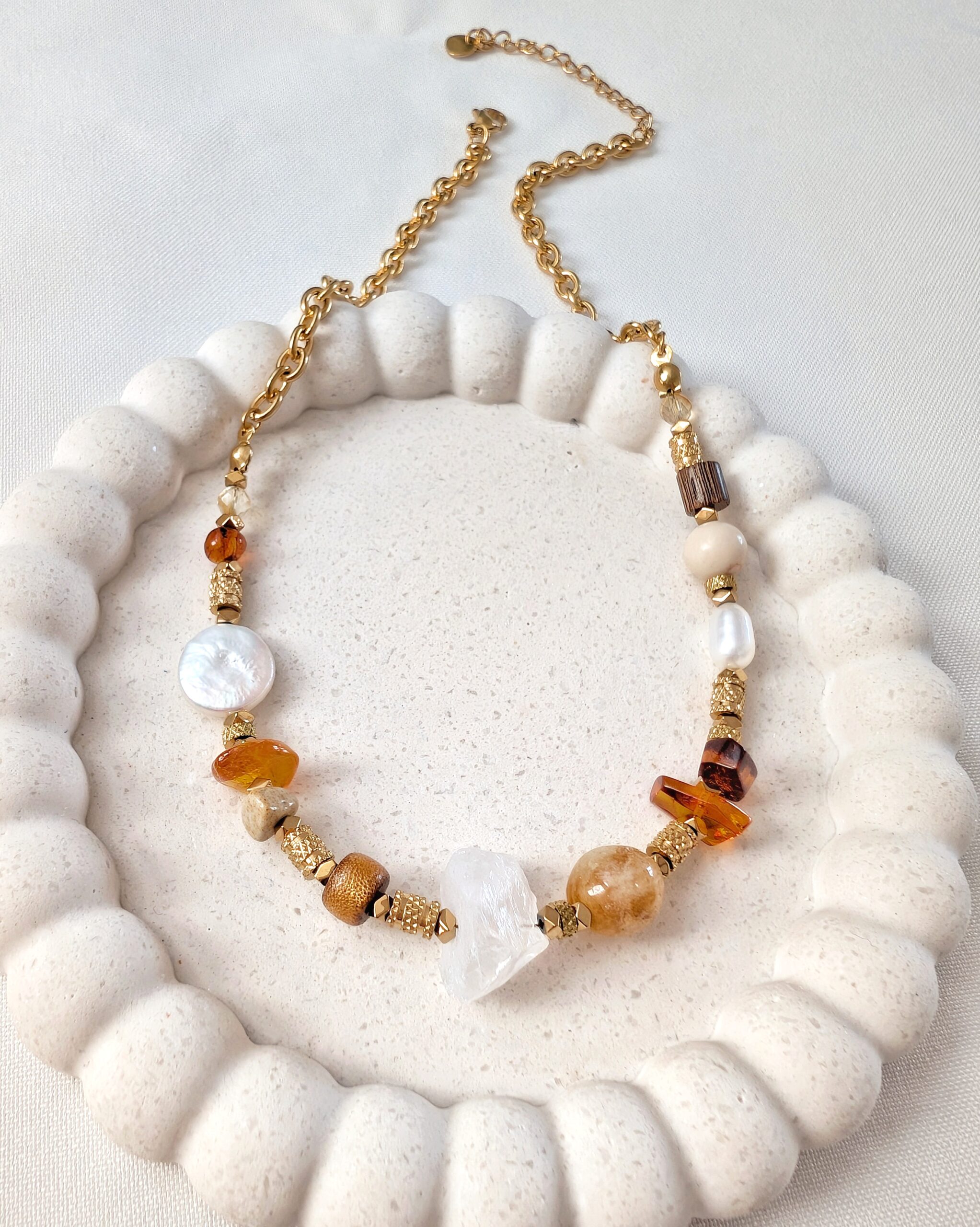 1000075985 Naszyjnik ETERNA z surowym kryształem górskim